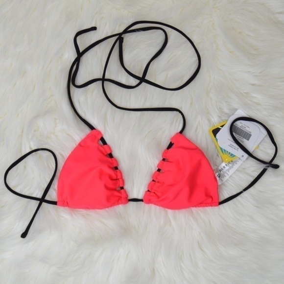 NWT Fabletics Alani Triangle Bikini Top | XSmall - Picture 2 of 6